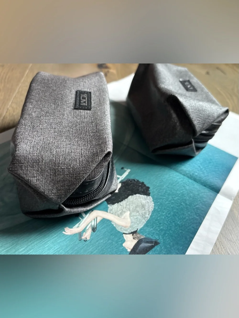 Tumi For Delta Amenity Kit/Toiletry Bag/Cosmetic Pouch In Gray/Black OS